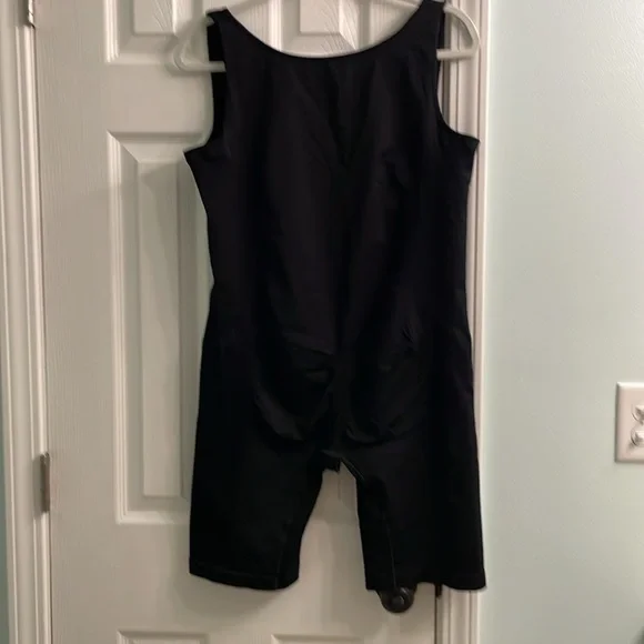 Cacique Shapewear - Picture 3 of 3